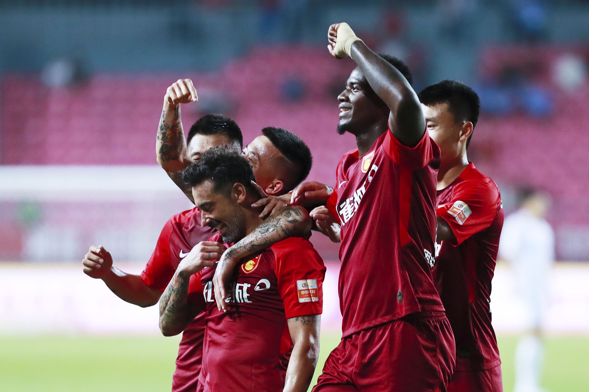 每年吸引着 每年吸引着